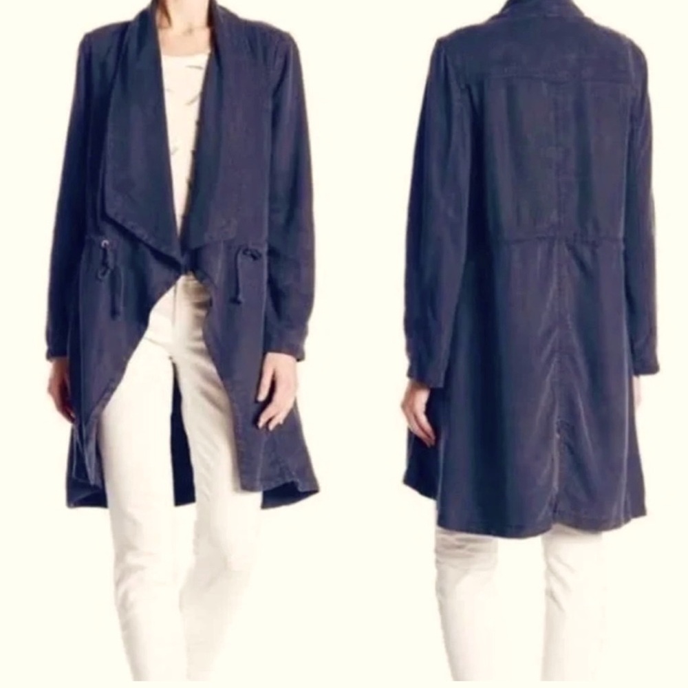 MAX Jeans Woman’s Drape Front Blue Tencel Lightweight Jacket. Medium